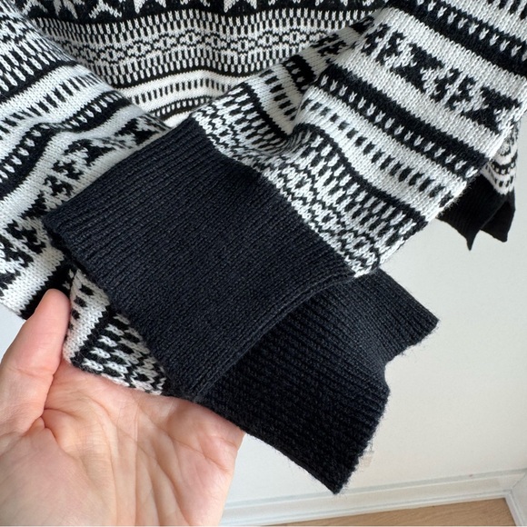 Old Navy Black & White Far Isle Sweater Women’s Large NEW - Picture 6 of 11